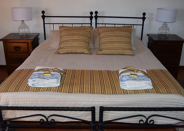 Casa Do Chao Do Ribeiro 戈韦阿